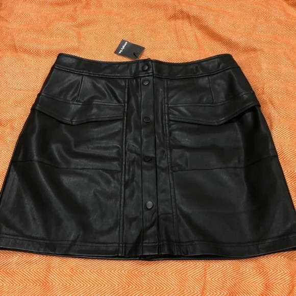 NWT Faux Leather Pocket Mini Skirt 🇬🇧🤟🏻 - Picture 4 of 15